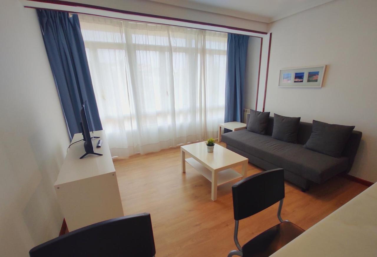 Apartamentos El Jornu ยาเนส ภายนอก รูปภาพ