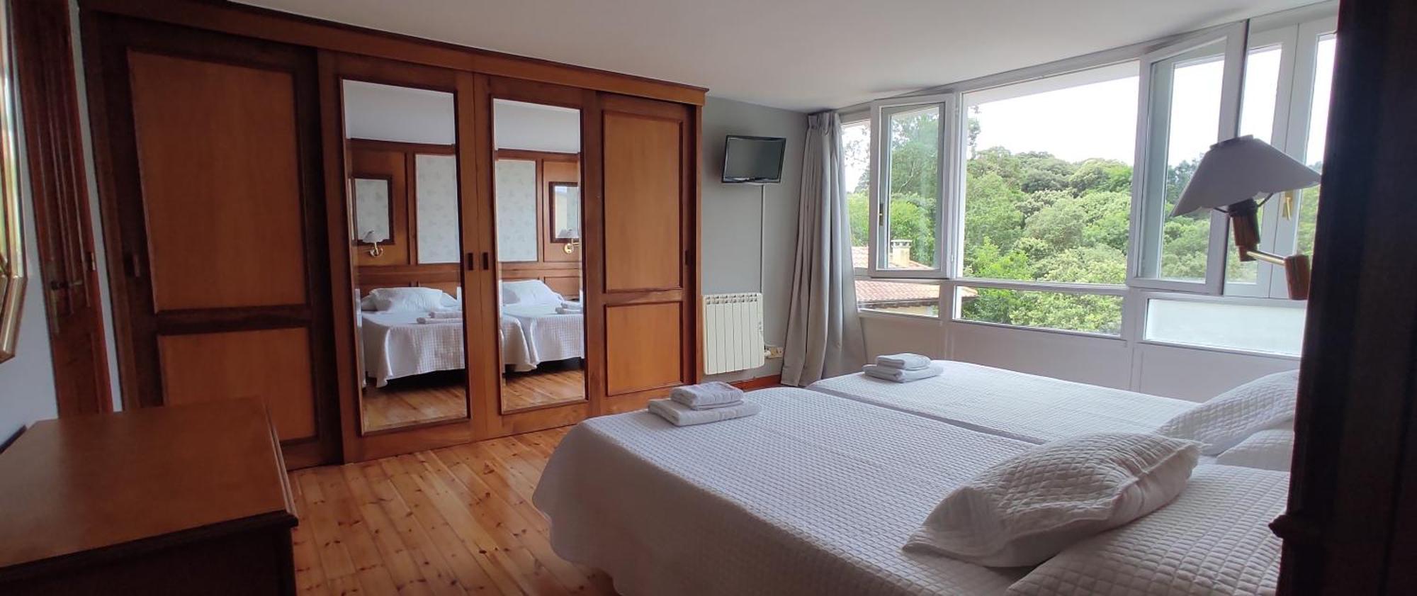 Apartamentos El Jornu ยาเนส ภายนอก รูปภาพ